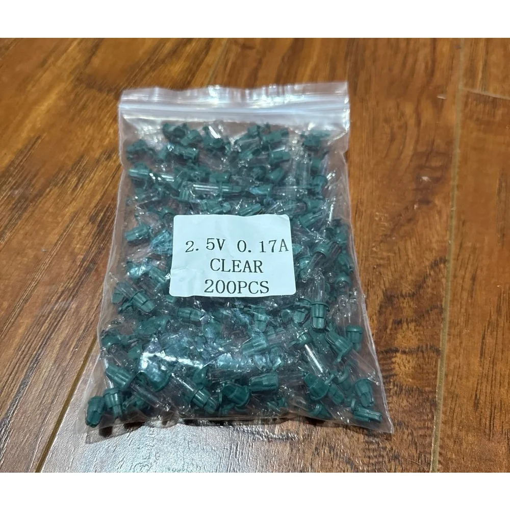 NWOT (250) 2.5V, 0.17A Clear Christmas Lights Replacement Bulbs Tree