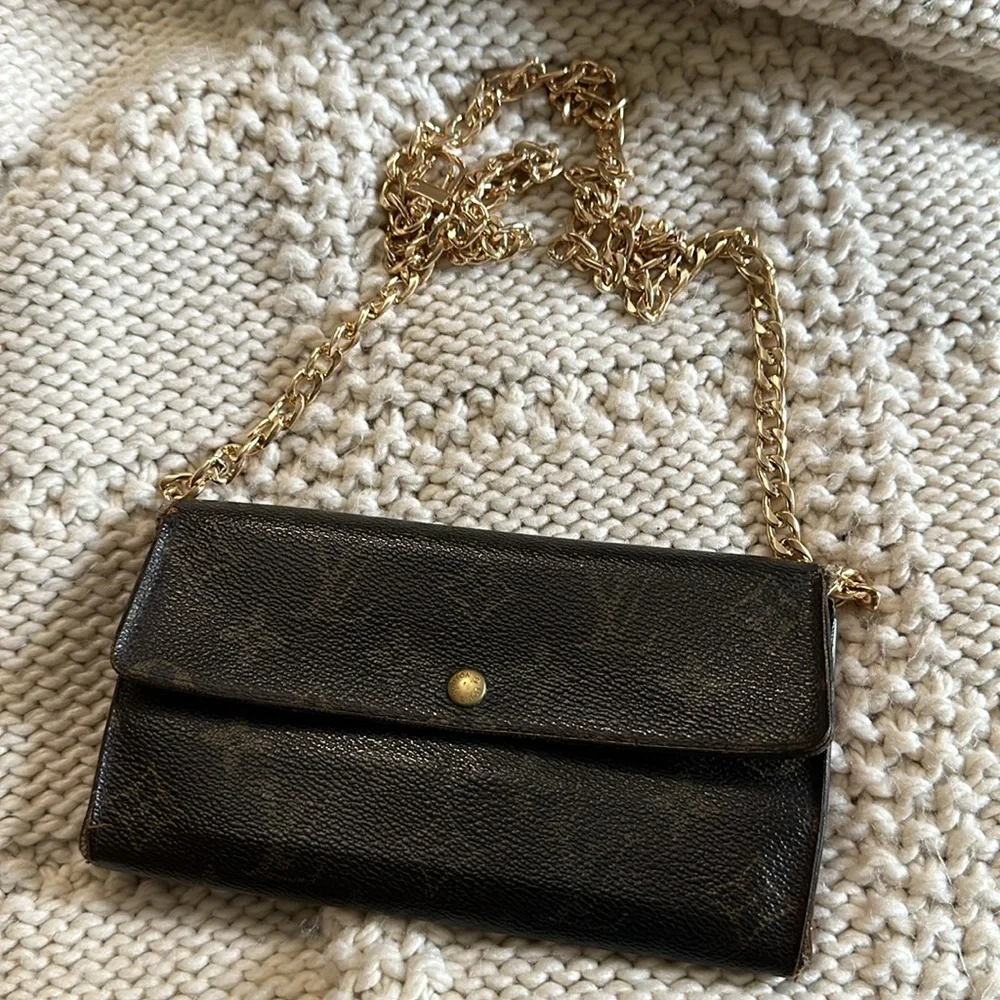 Louis Vuitton reposhing this