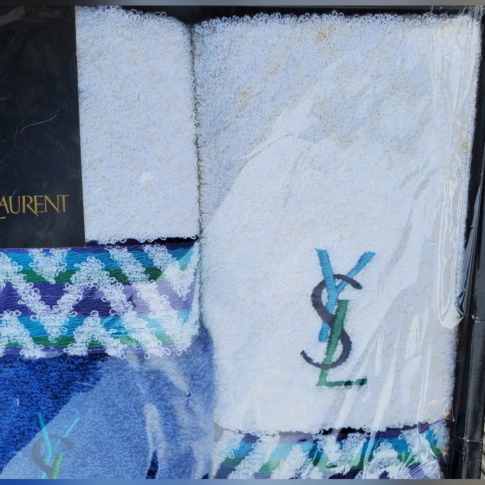 Yves Saint Laurent 80s deadstock