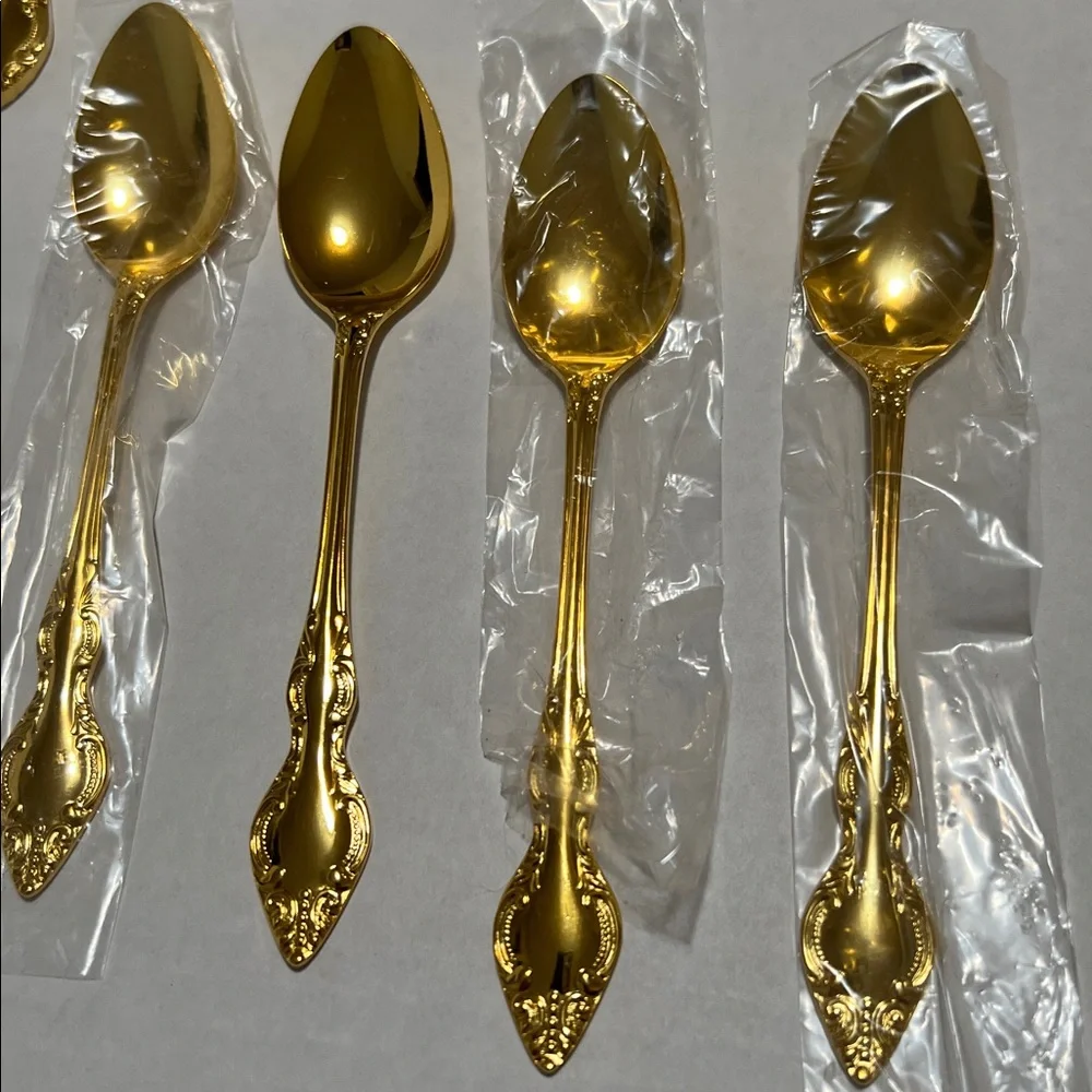 Kenwood Oneida serving gold flatware