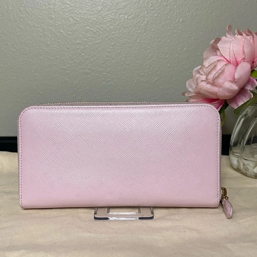 Prada very blush