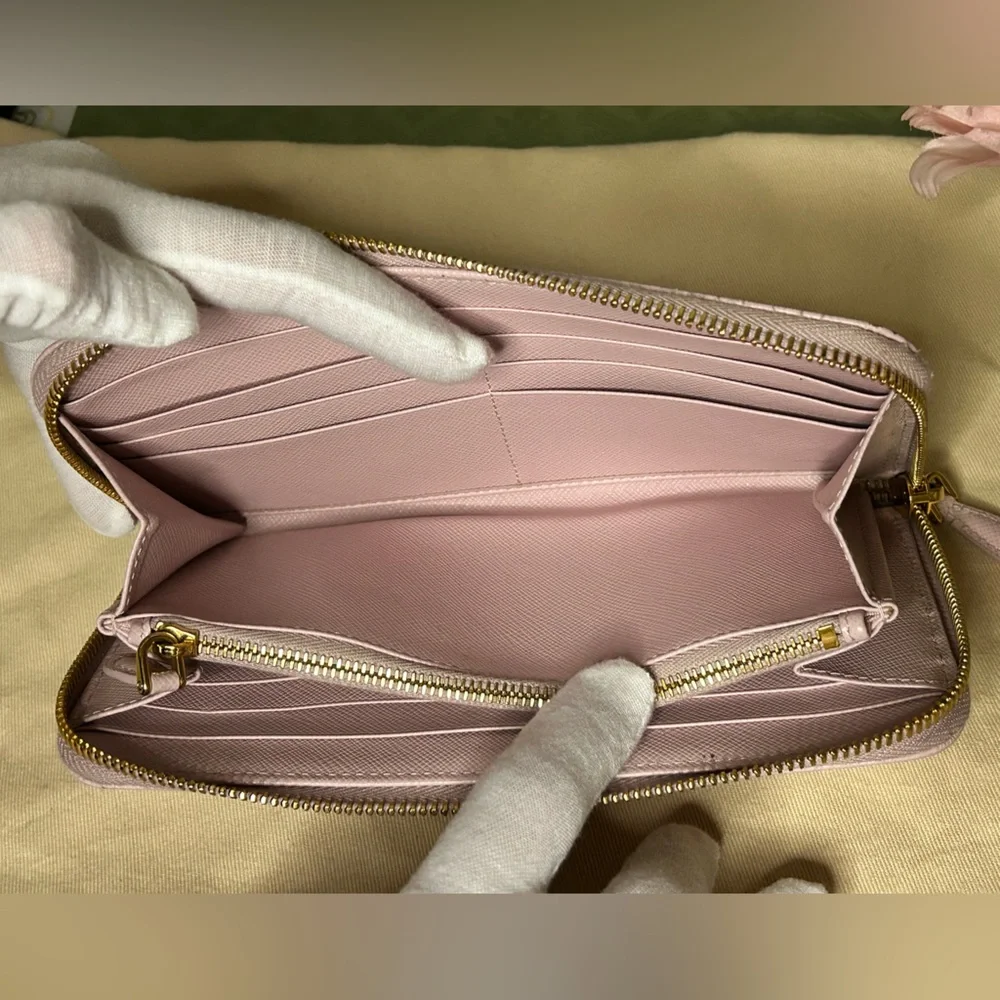 Prada hardware description often