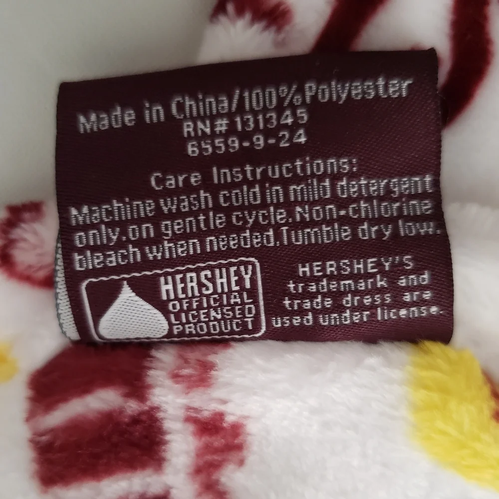 Hershey's Easter Bunny White Oversized Plush Throw Blanket 50x70 NWT