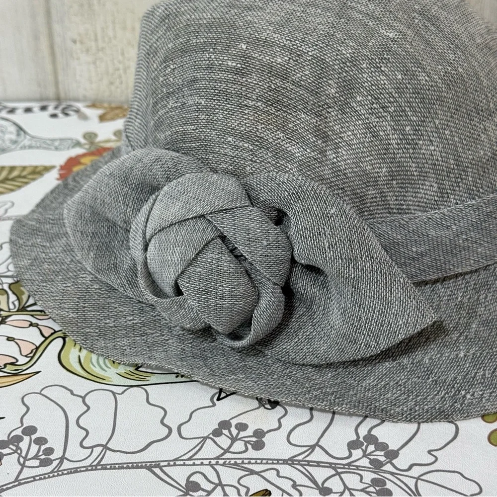 Ellen Tracy elegant gray
