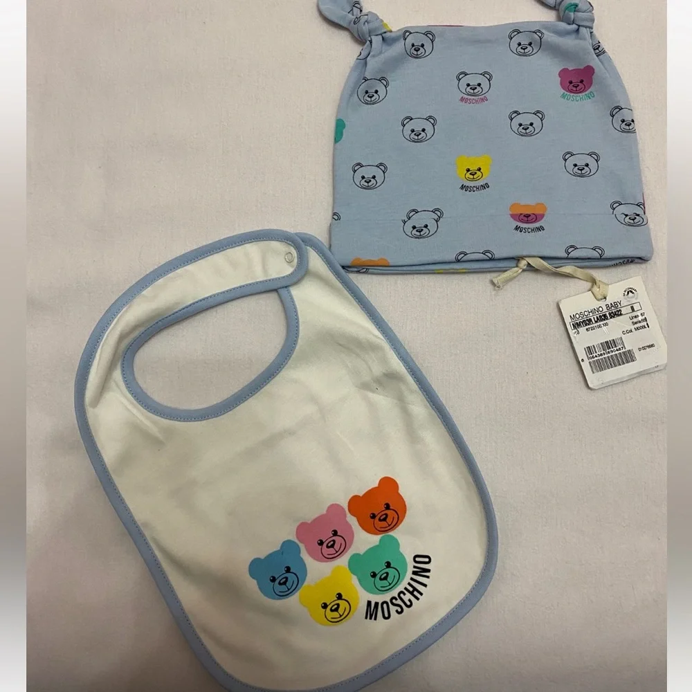 Matching set bib and hat baby Moschino