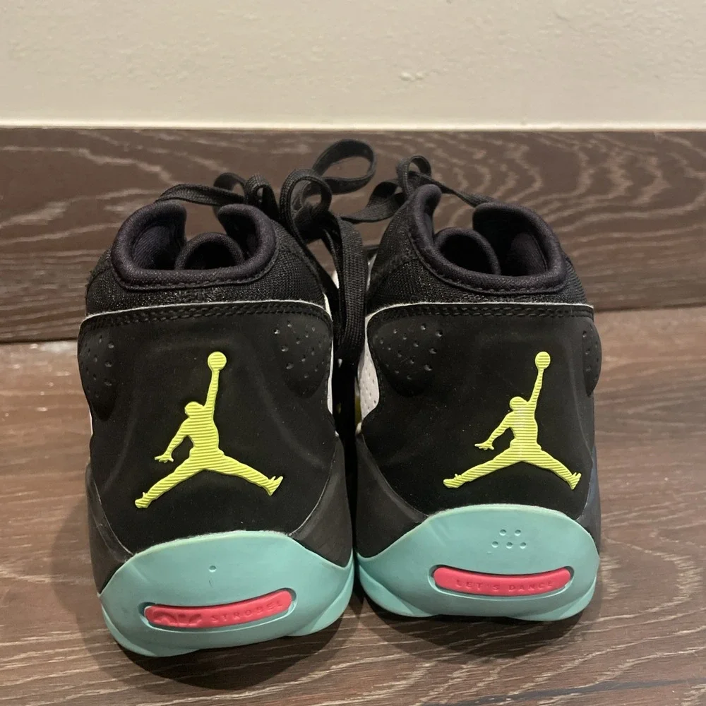 Nike Jordan Zion White Volt
