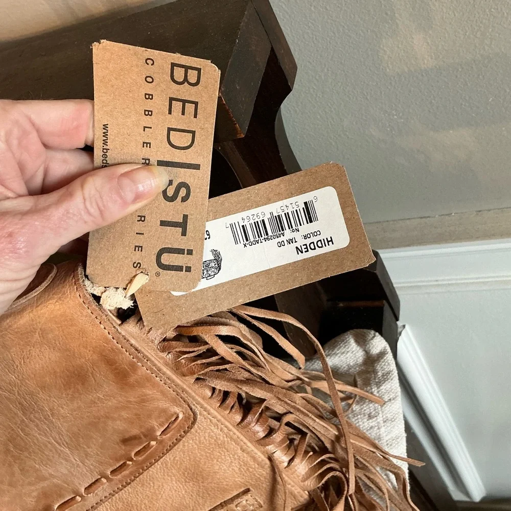 Bed Stu nwt bed