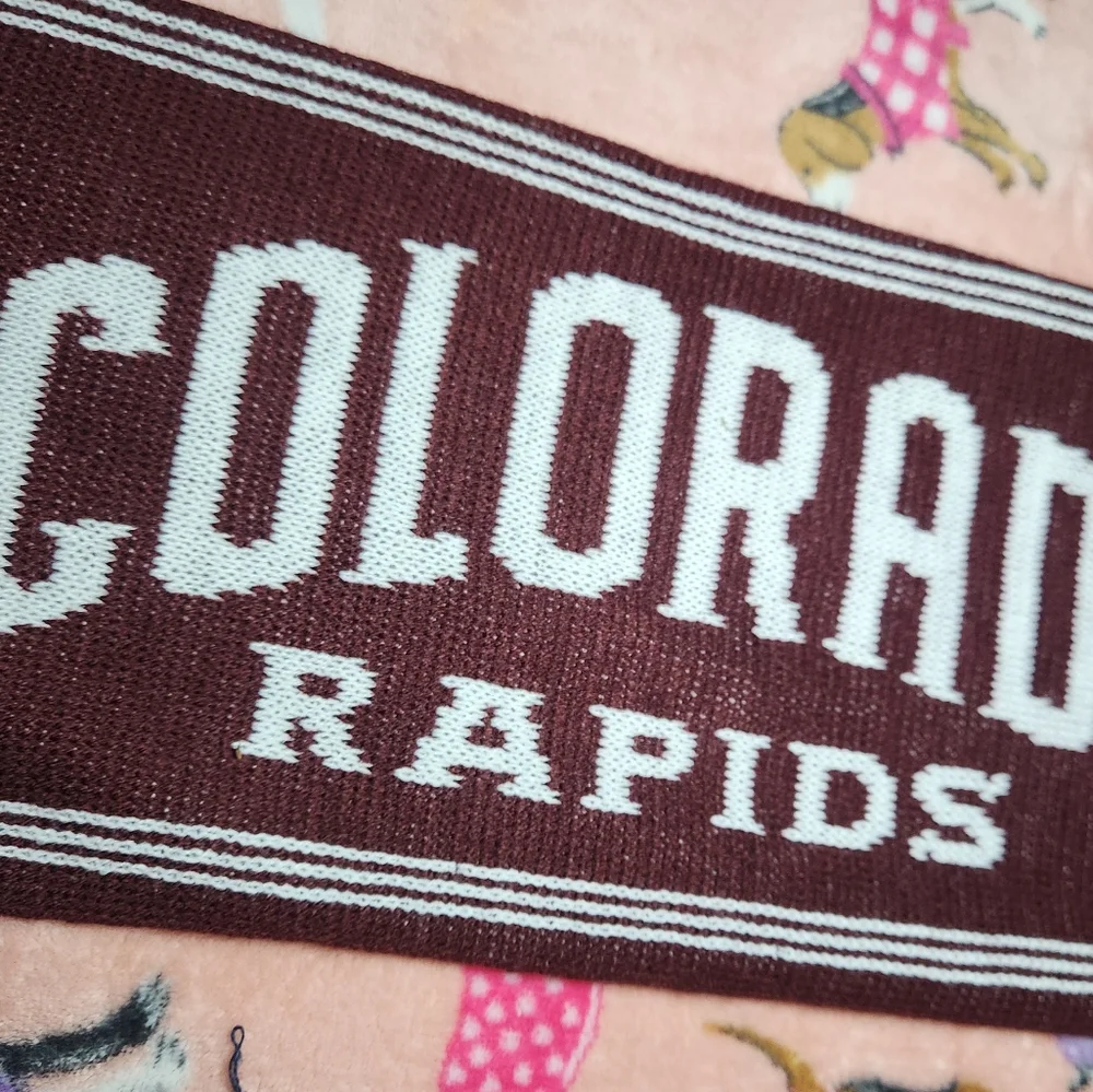 adidas maroon scarf
