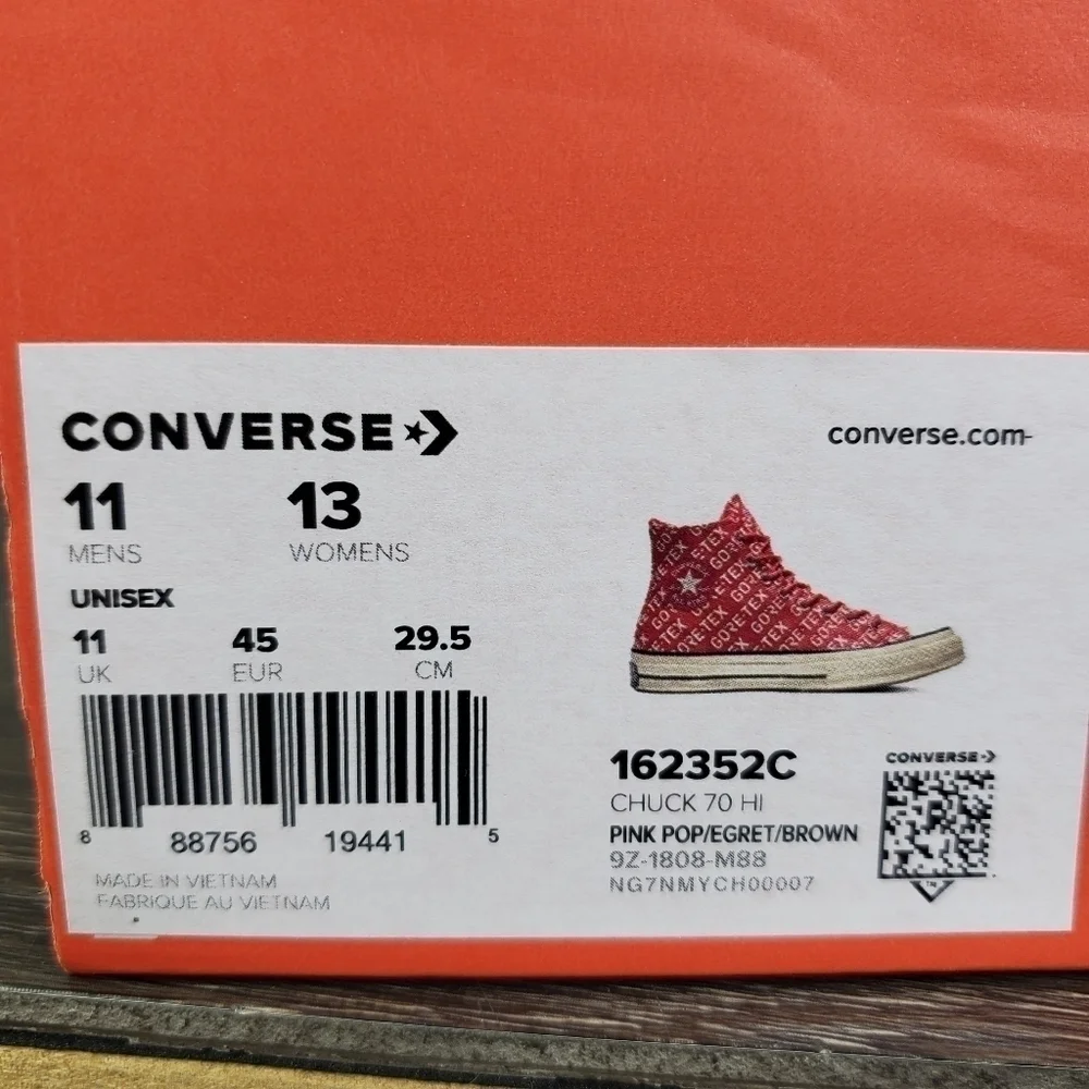 Converse brand new