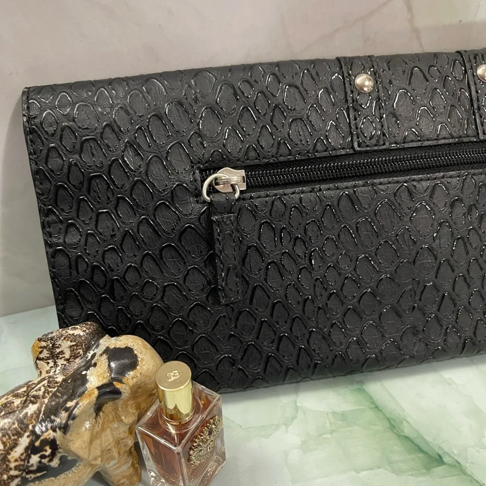 Guess Vintage Black Snake Skin Envelope Clutch Purse Y2K