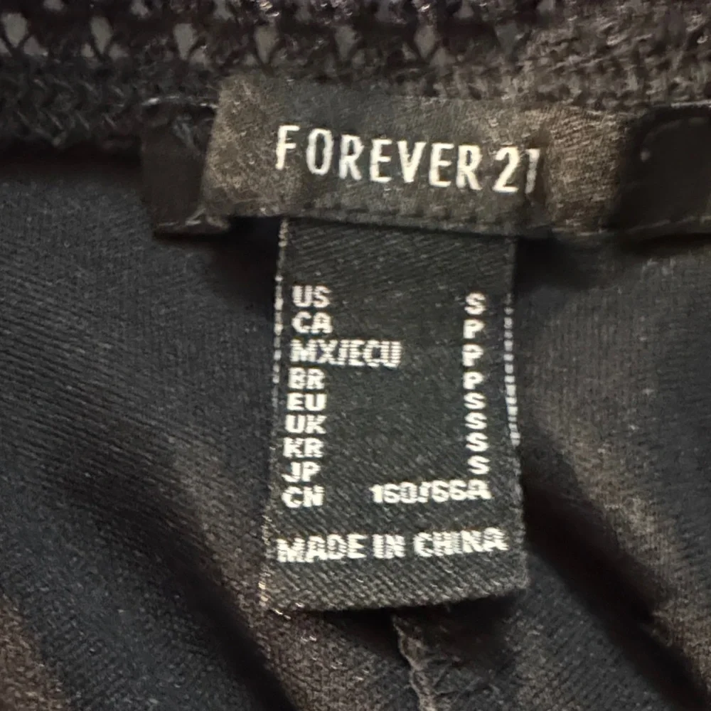 Forever 21 chic black