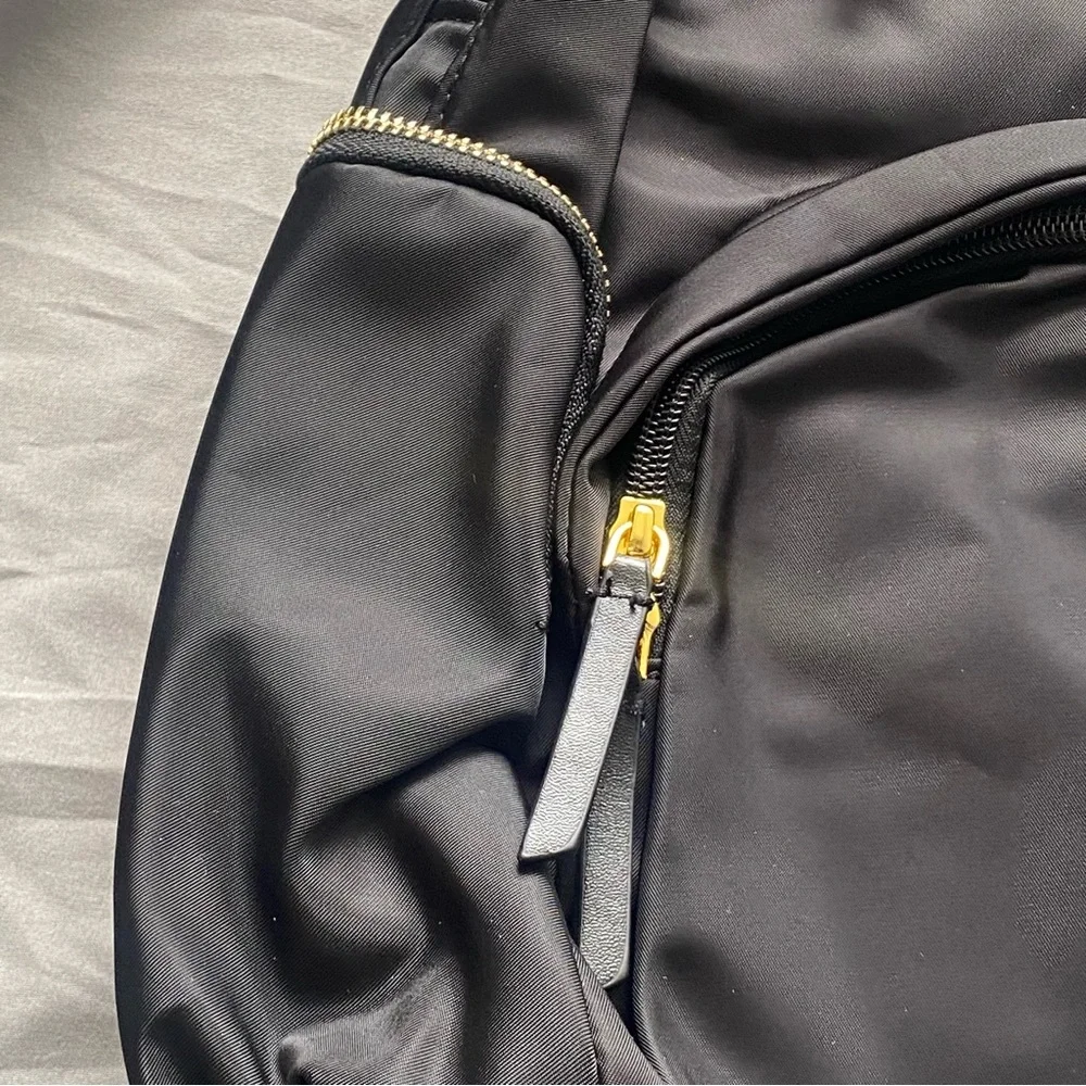 Tumi discover sleek