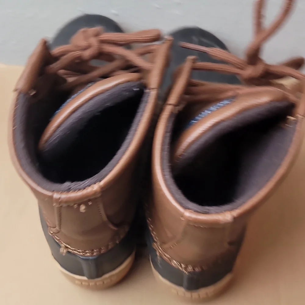 Sperry stylish boots