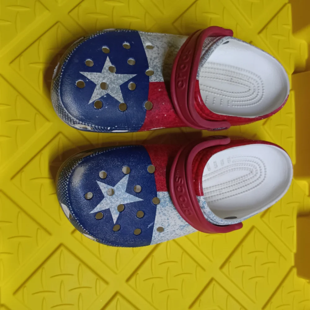 Crocs Classic Clogs Texas Flag Unisex Men's 7 Women's 9