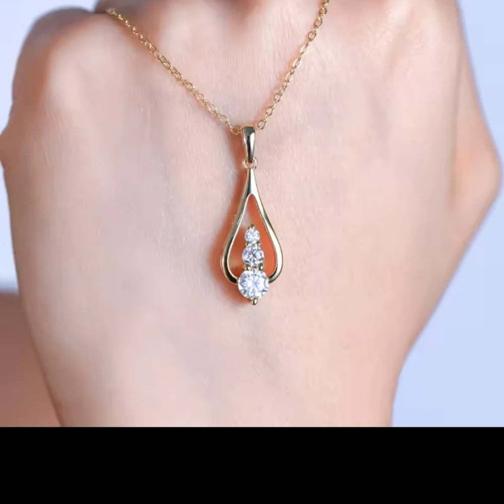 Moissanite Elegant Gold Necklace