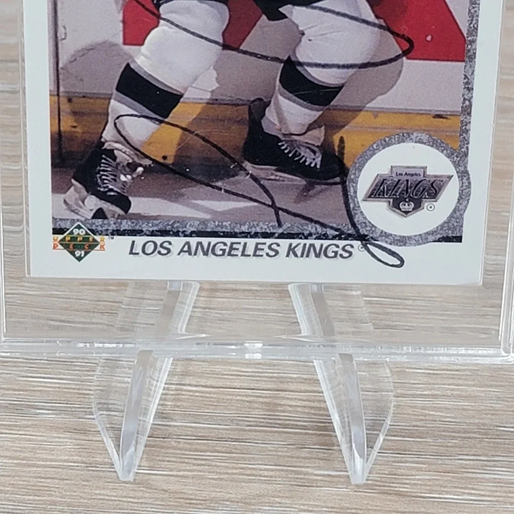 Luc Robitaille Signed 1990-91 Upper Deck #73 Los Angeles Kings Autograph Card