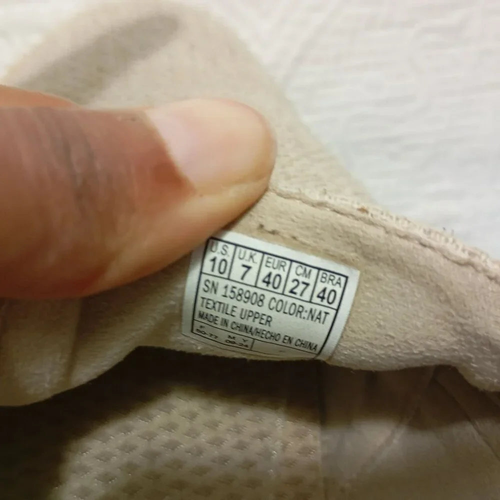 Skechers used good