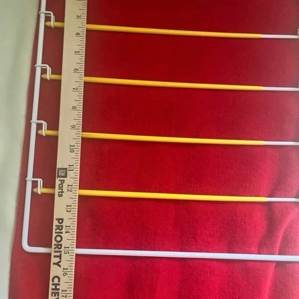 N/A vintage plastic