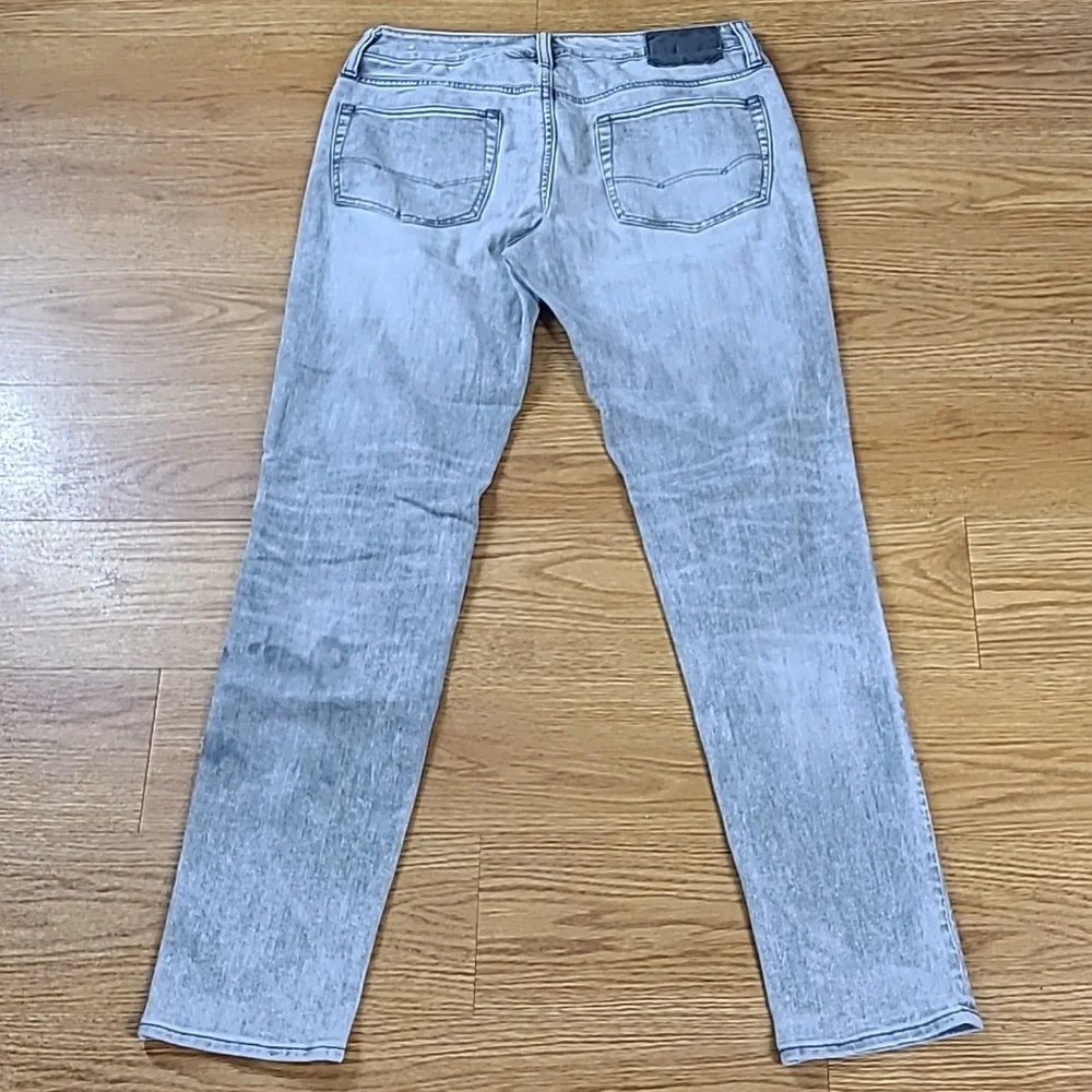 American Eagle By Payless item# size