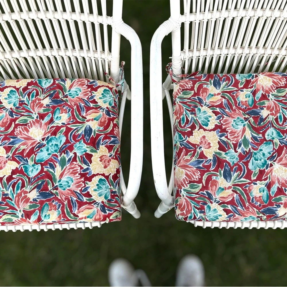 Outdoor Seating Pad/Cushion Hampton Bay Chili Floral