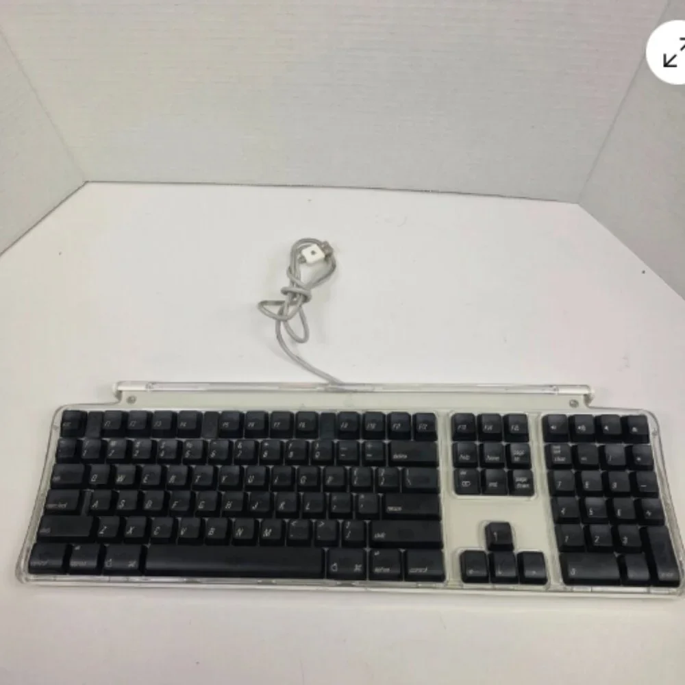 Apple Pro Keyboard - Model M7803