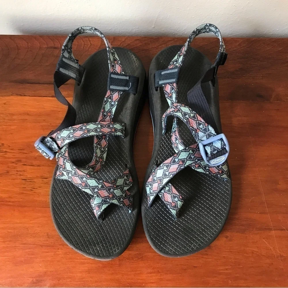 Chaco classic women’s wide strap z2 sandals sz 10