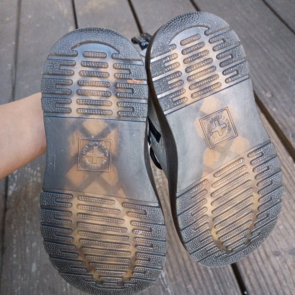 Dr. Martens silver glitter
