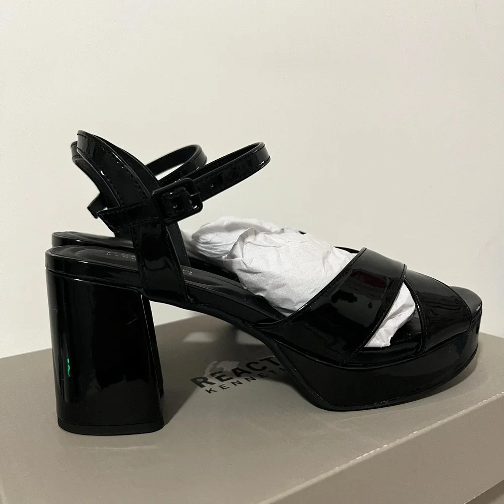 Kenneth Cole Reaction brand kenneth