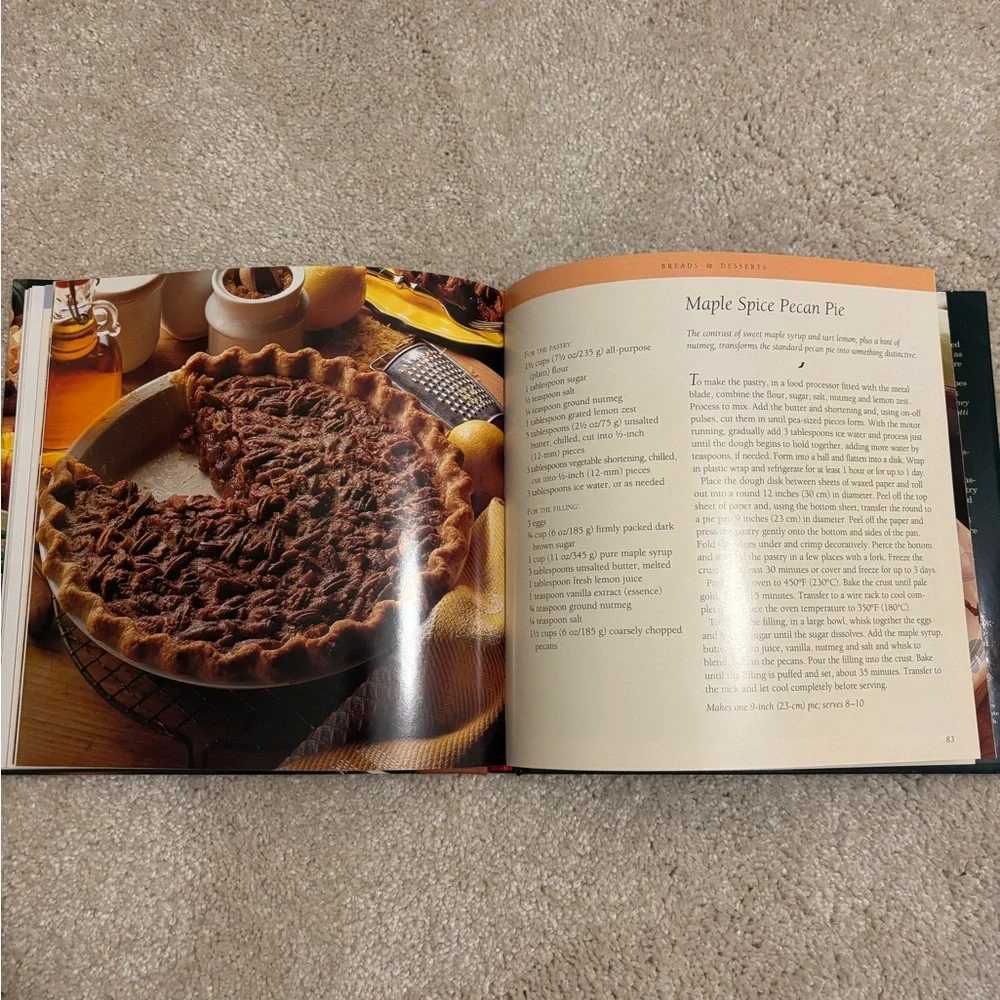 Williams Sonoma Thanksgiving Cookbook – Festive Recipes (Brown/Orange)