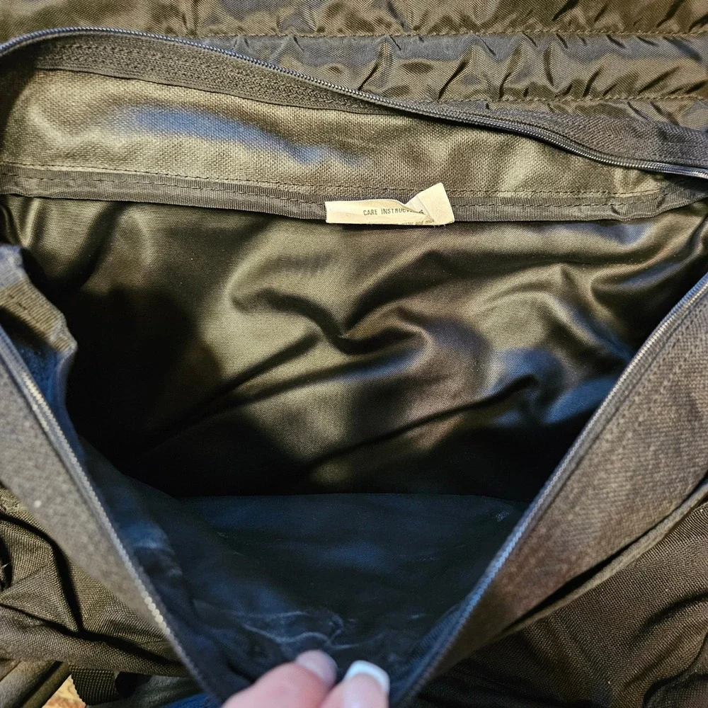 Eddie Bauer Black Nylon Messenger Bag Laptop Case Commuter Shoulder Bag Vintage