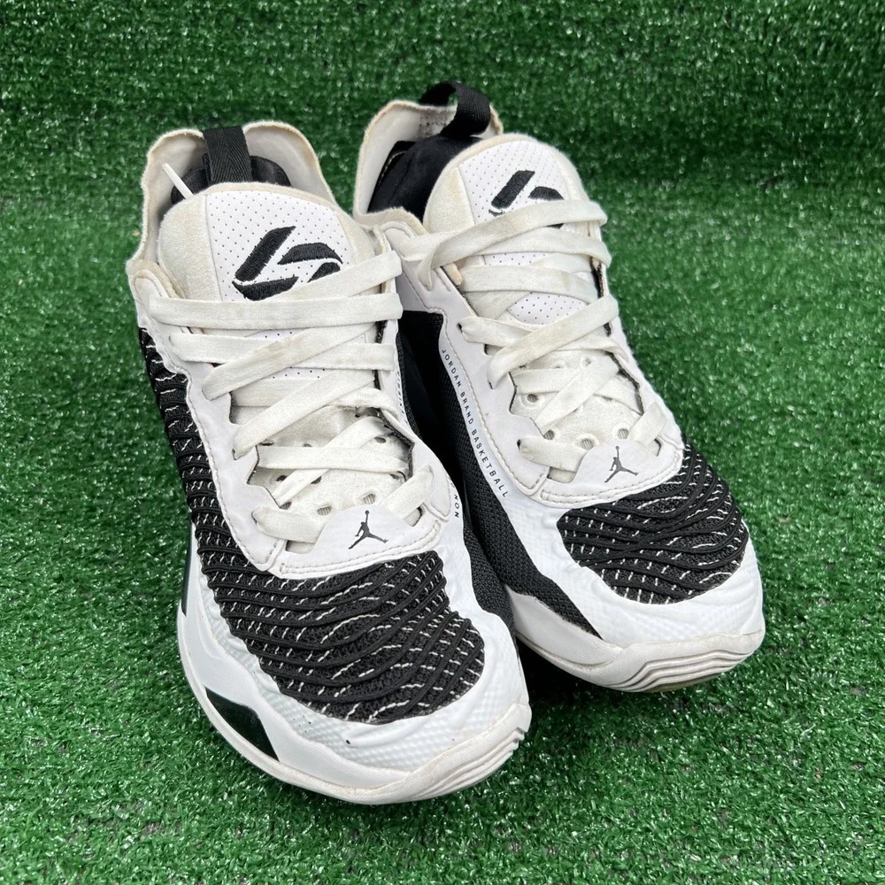 Nike boys air