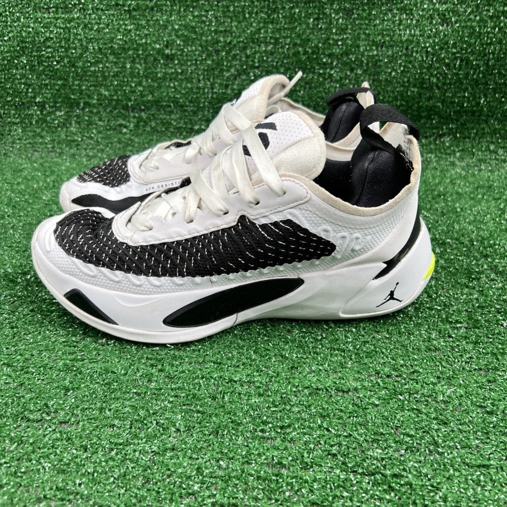 Nike boys air