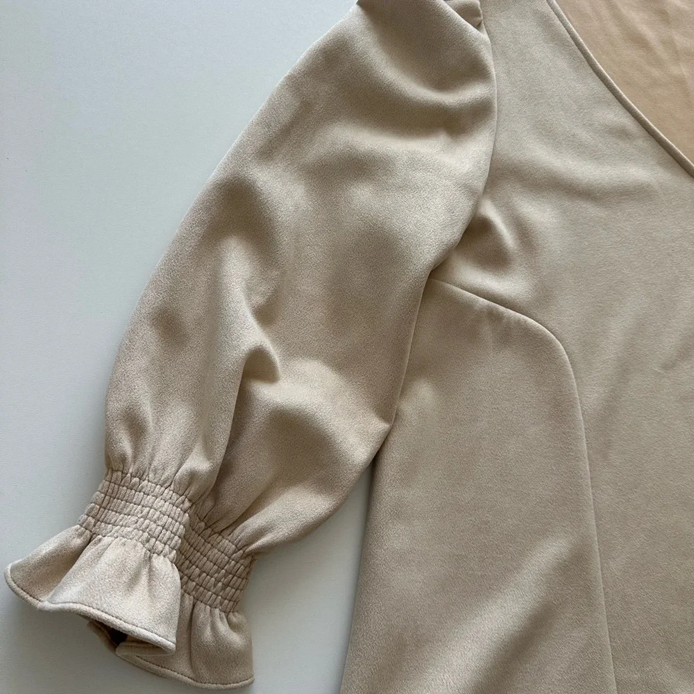 TUCKERNUCK Suede Easton V-Neck Puff Balloon Sleeve Blouse Cream Western Chic Med