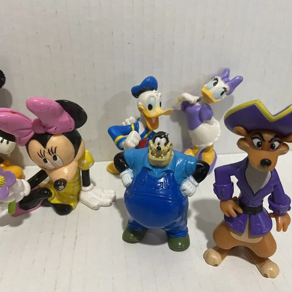 Disney pvc height mickey