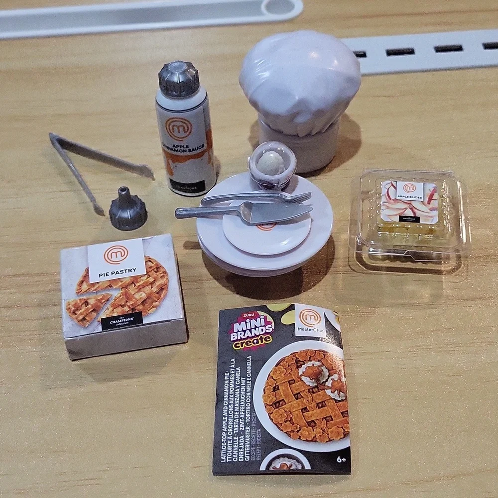 Mini Brands Create MasterChef Lattice Apple Pie