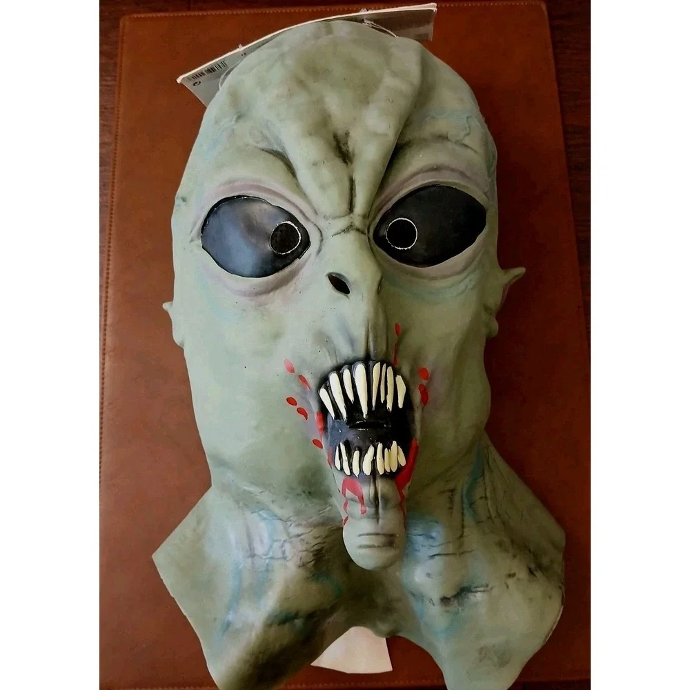 NWT Alien Mask with Glowing Teeth & Forehead Costume Horror‎ Halloween 14+ #1181
