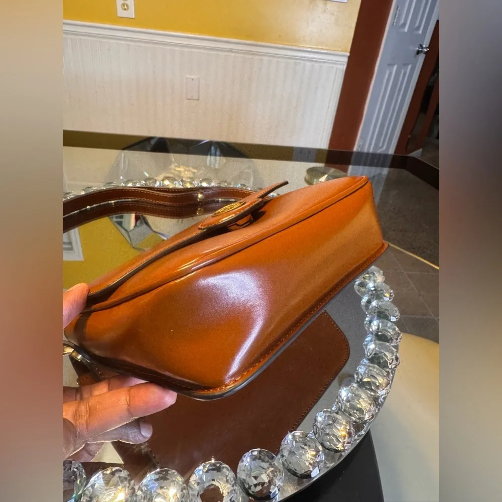 Tory Burch silhouette cognac versatile