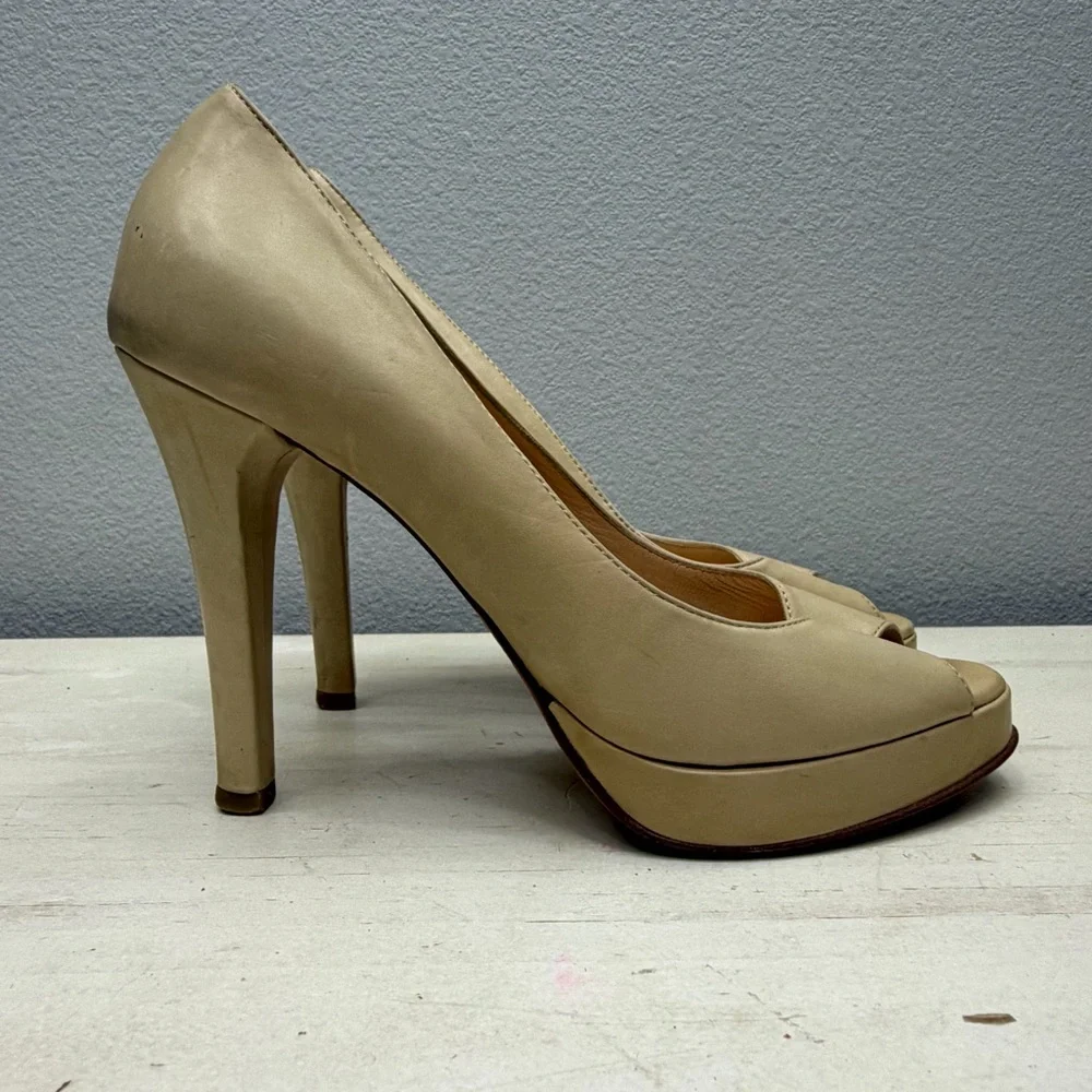 Mercanti Florentini Biege Leather Heels Size 5.5