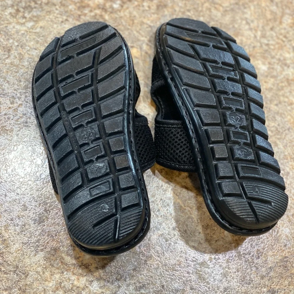 AEROSOLES size 32