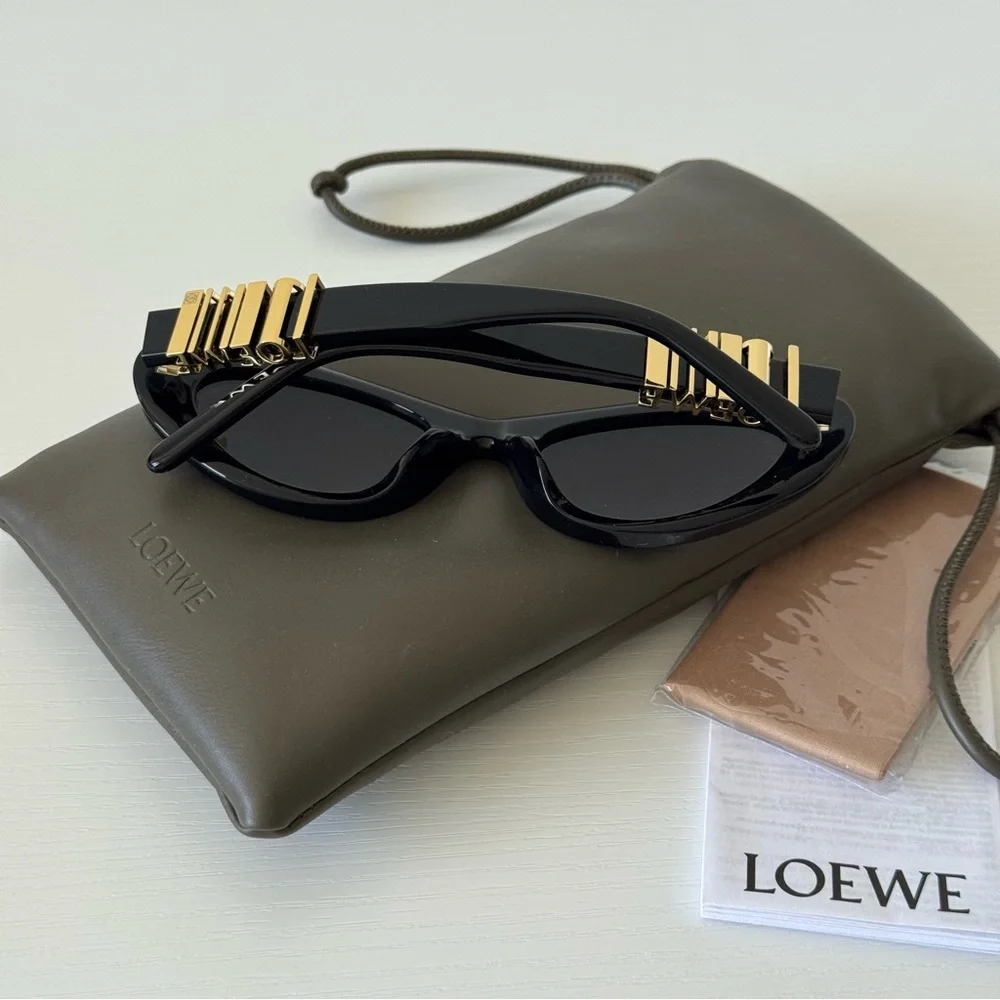 Loewe black eye accessories