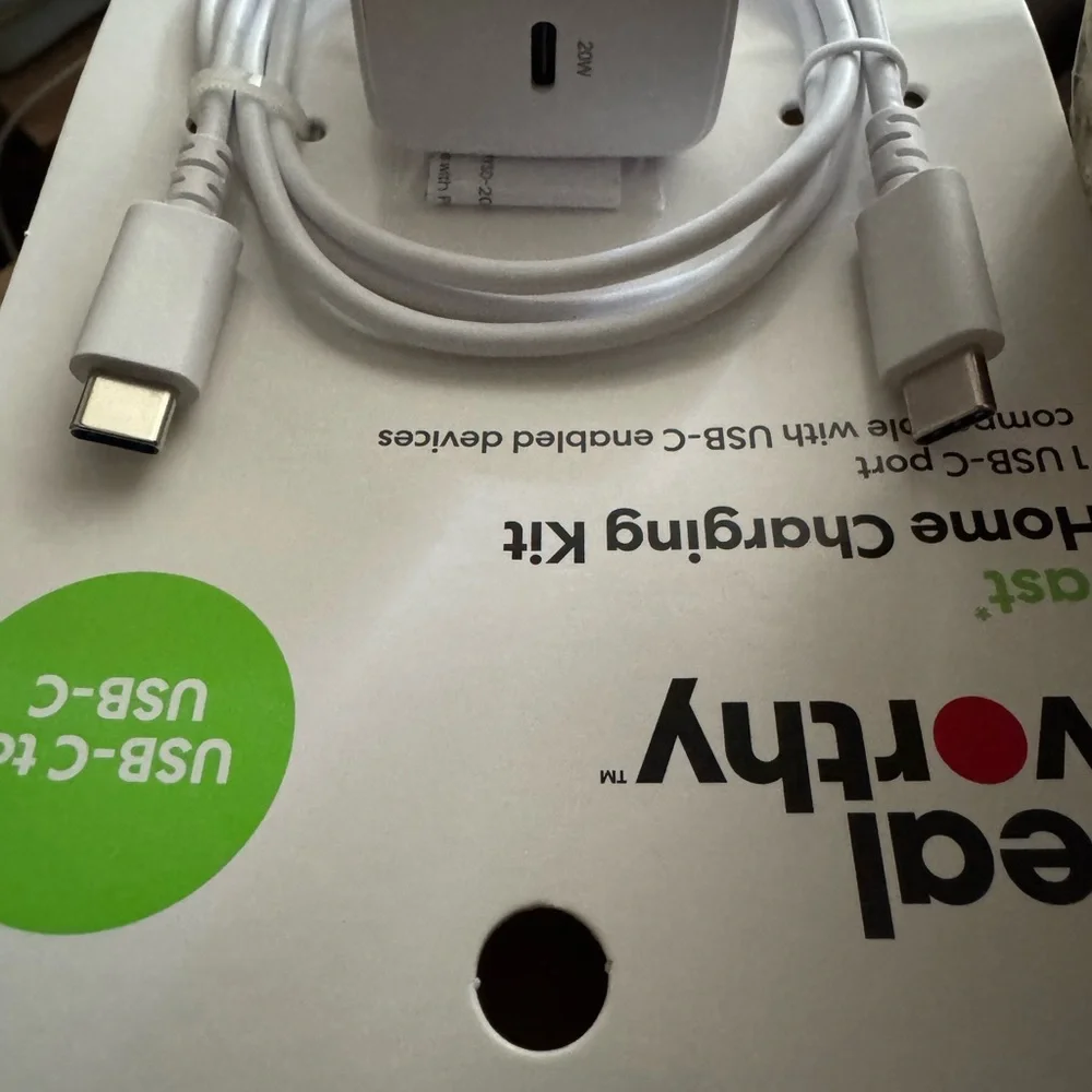 White USB-C Home Charging Kit