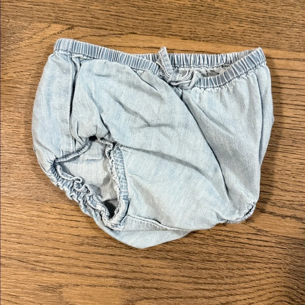 Gap Light Blue denim Ruffled baby Outfit - 6-12m