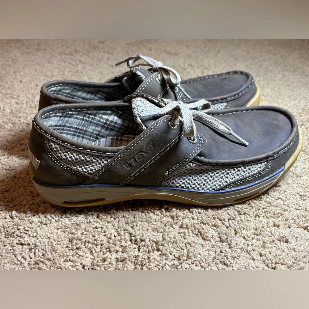 Teva casual boat