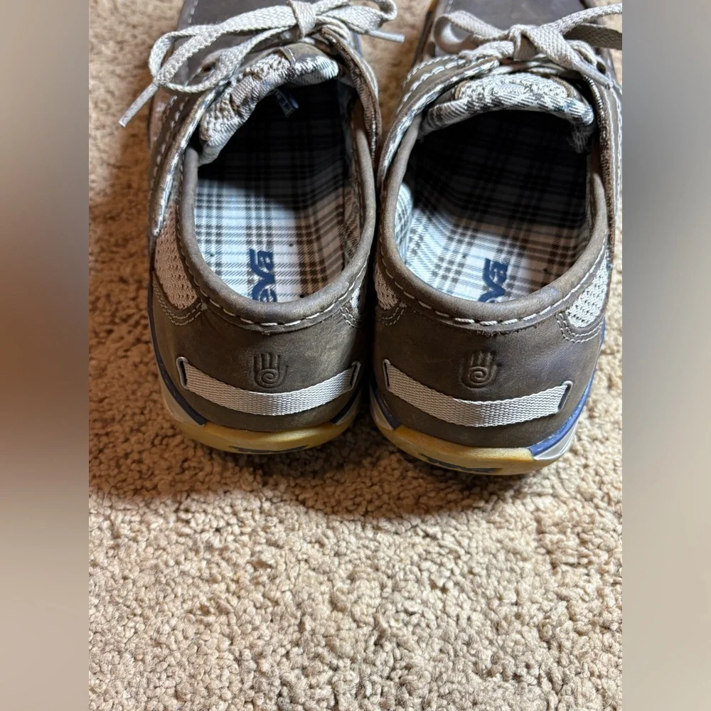 Teva casual boat