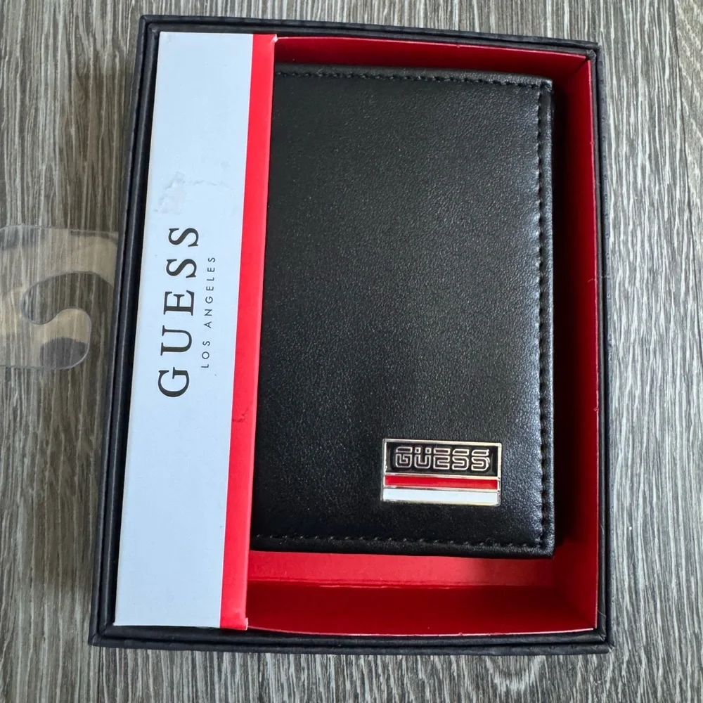 GUESS Black Leather Bifold Wallet with Metal Logo Plaque