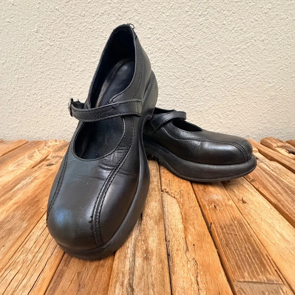 Dansko step into