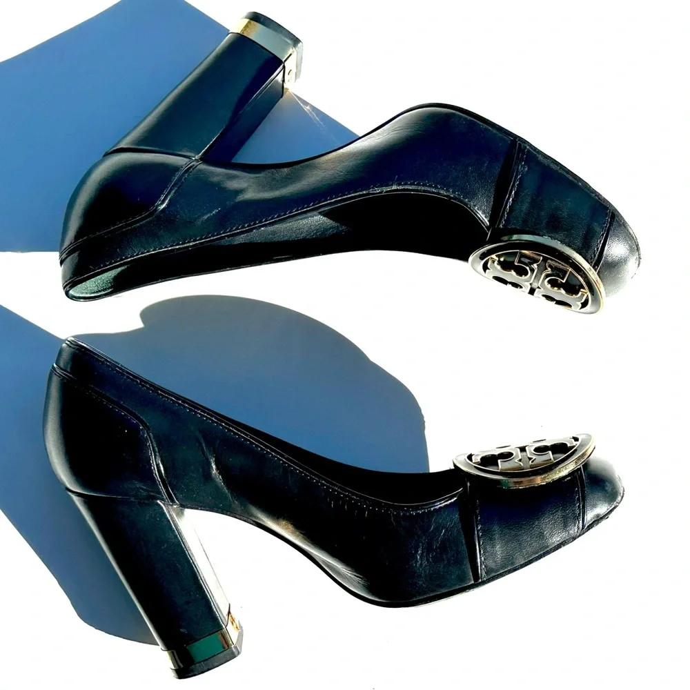 Tory Burch Black Heels Pumps with Gold Logo Embelishment, Block heel, 5.5