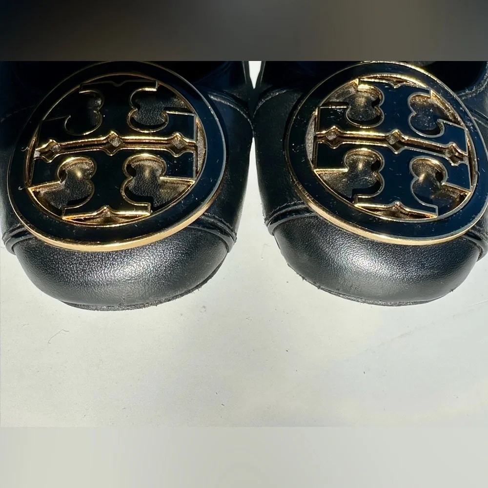 Tory Burch Black Heels Pumps with Gold Logo Embelishment, Block heel, 5.5