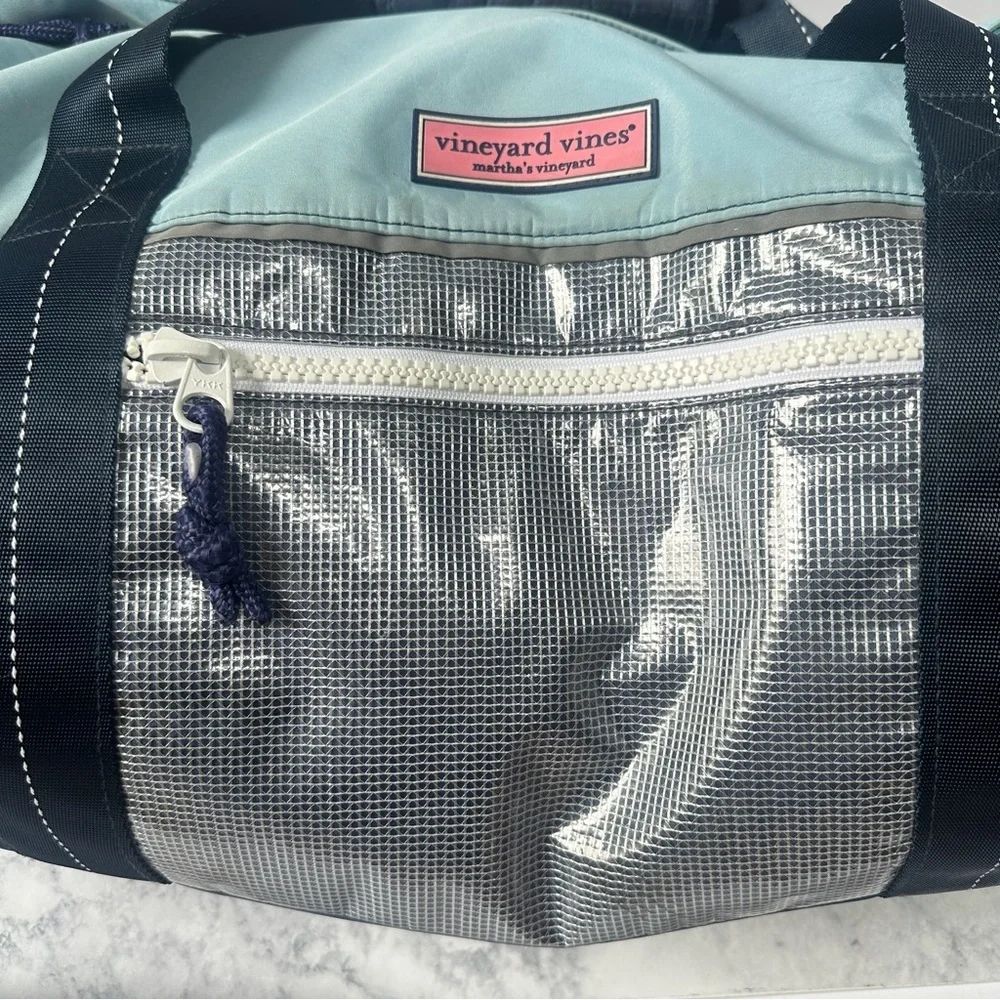 Vineyard Vines discolorations 11 crossbody