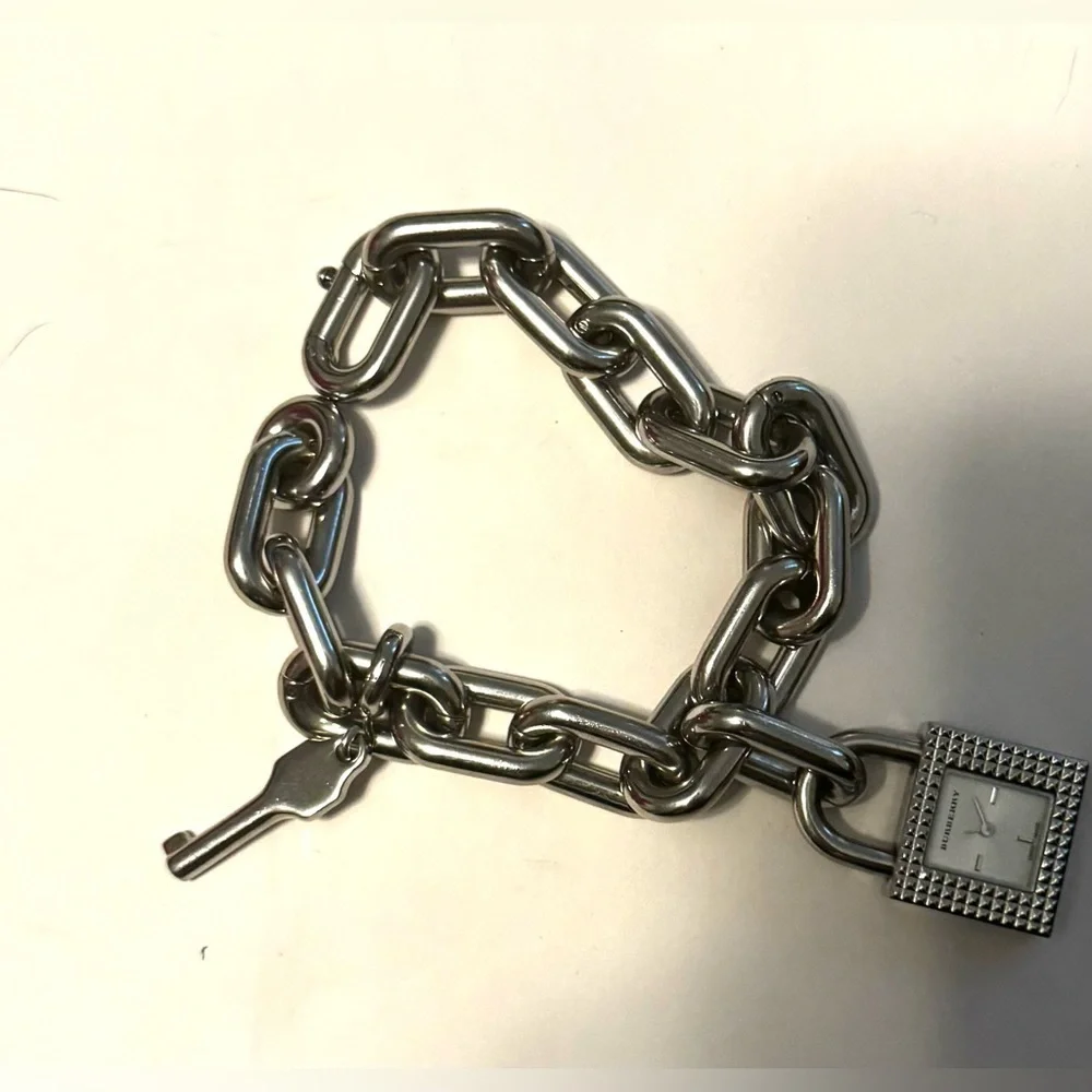 Burberry limited edition 90’s bracelet/charm watch